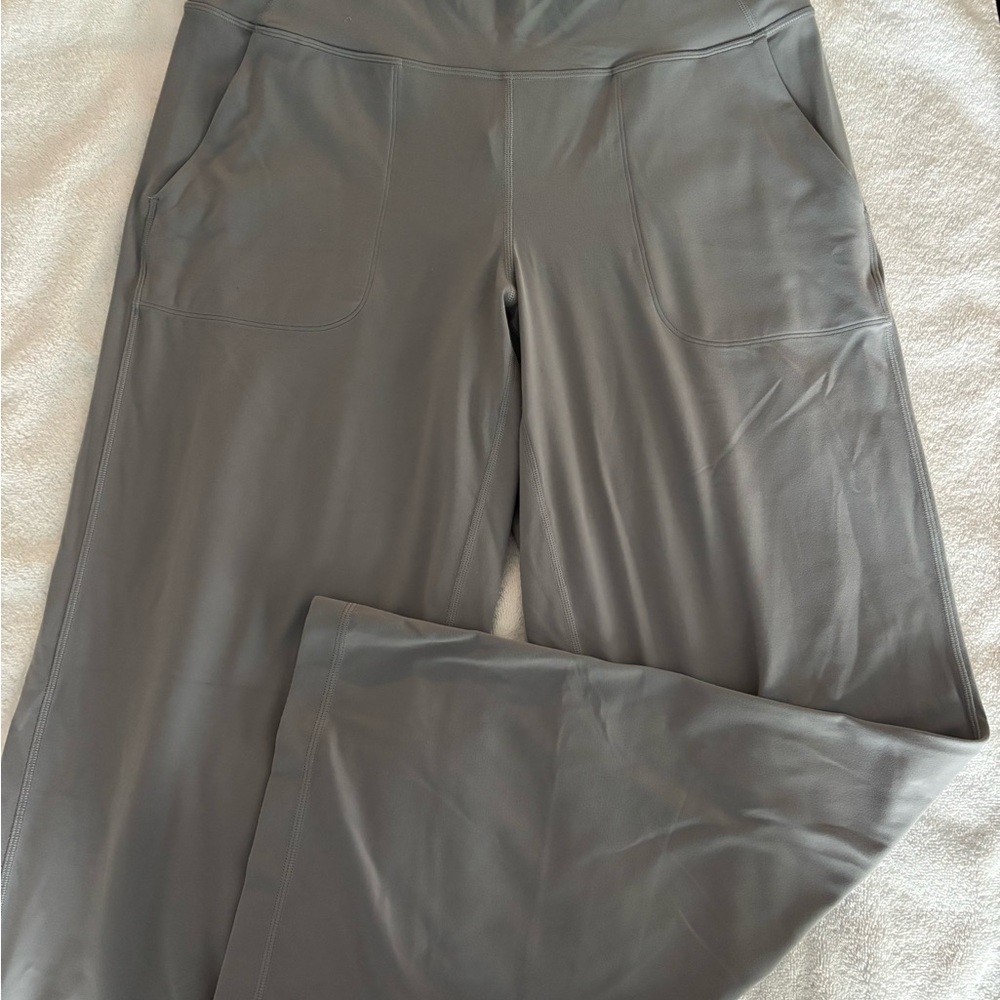 Lululemon Align Wide Leg pant, size 12, light gray